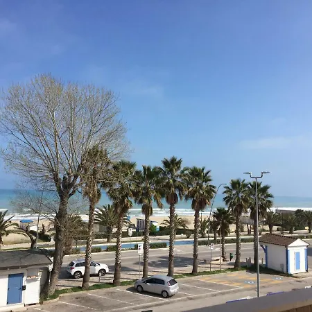 La Casa Del Sole - Fronte Mare 公寓
