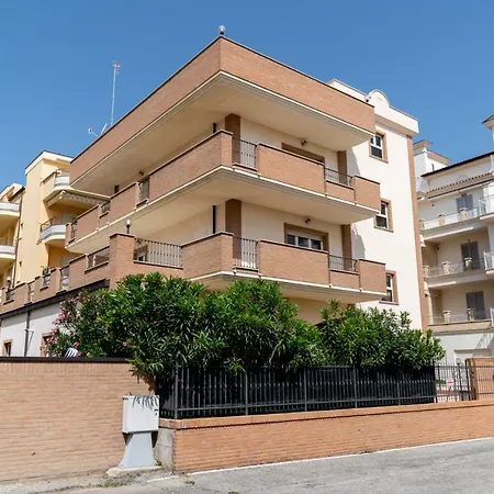 La Casa Del Sole - Fronte Mare Alba Adriatica